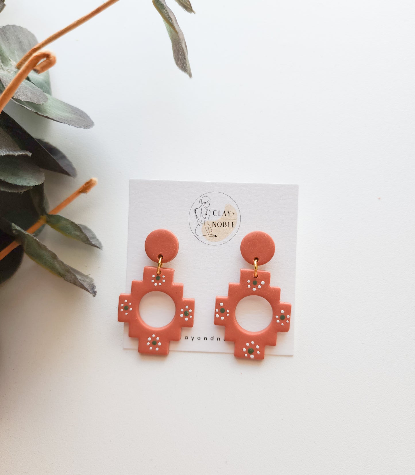 Olla de Barro dangles