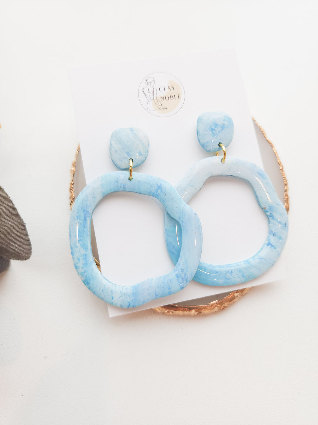 Easy Breezy statement earring