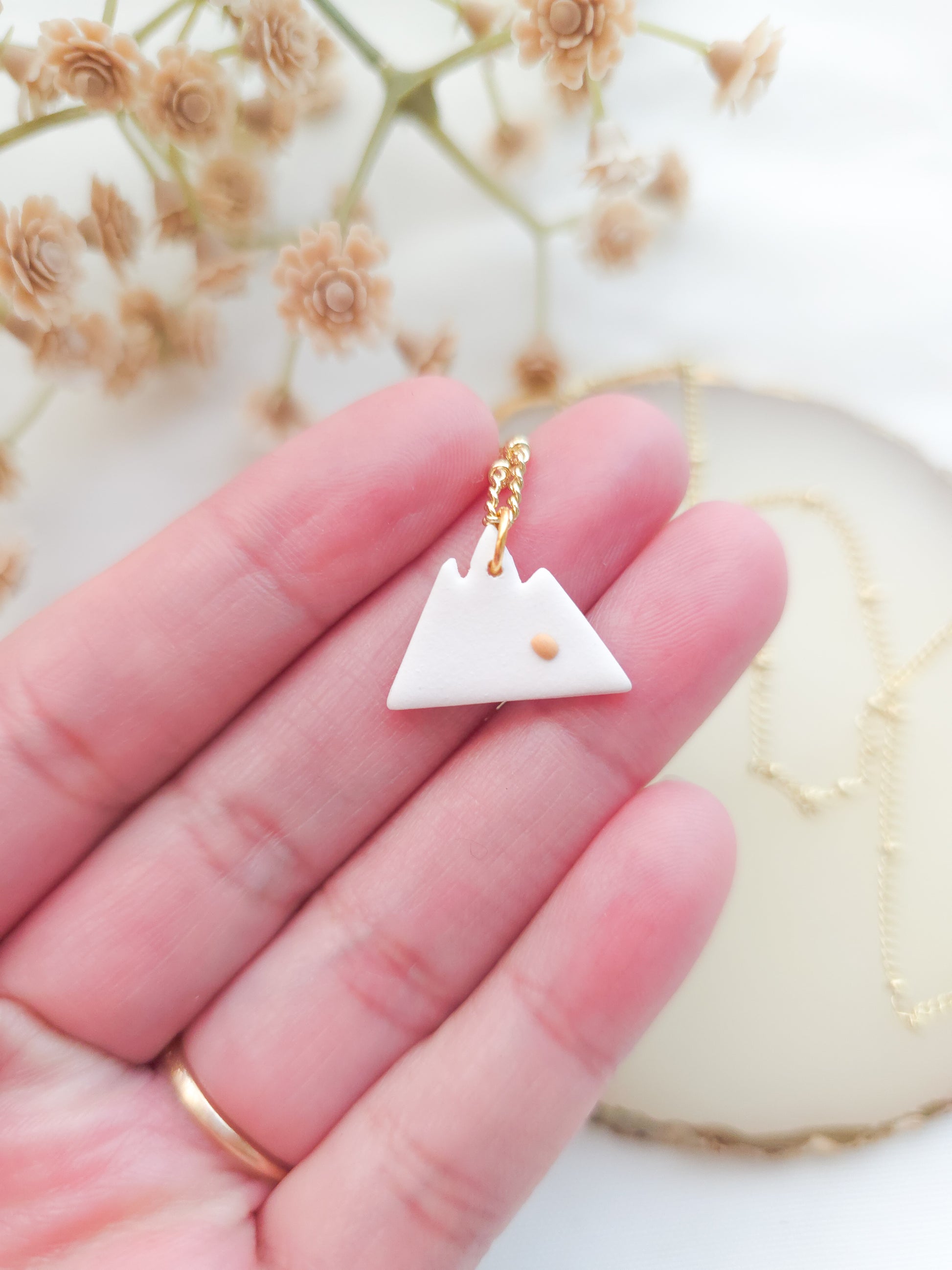 Mustard seed & Mountains necklace