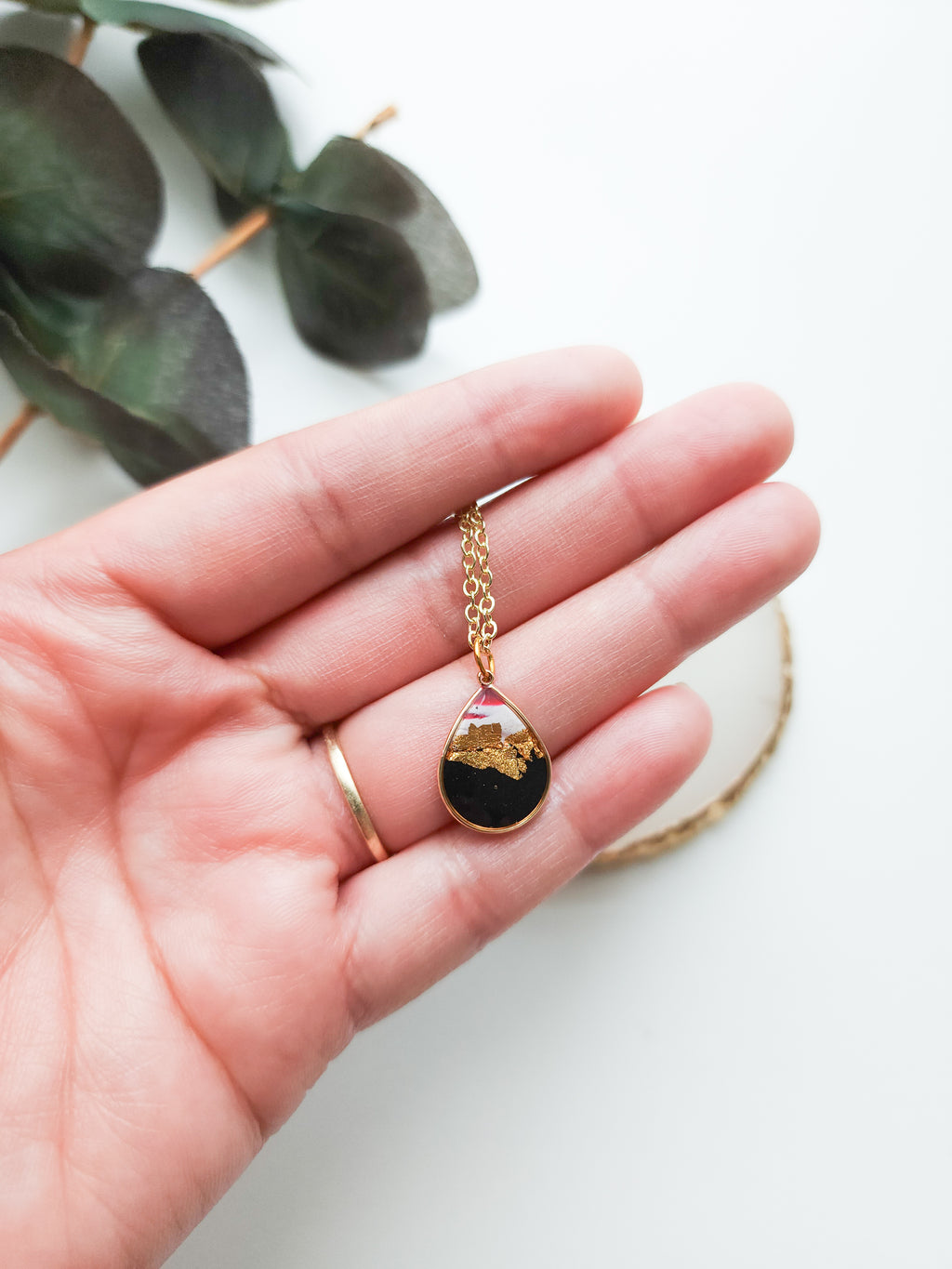 Faithful necklace