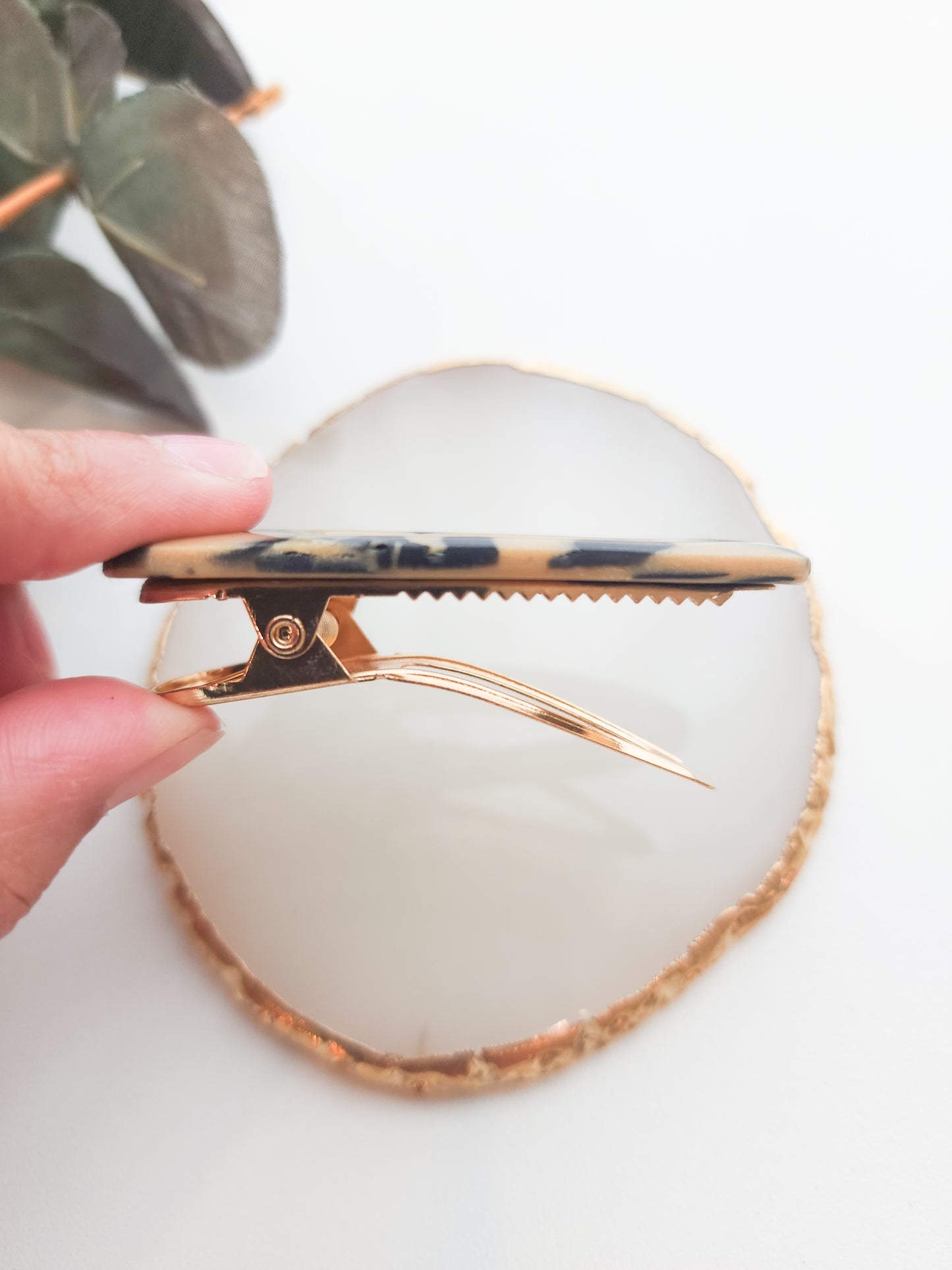 Tortoise shell hair clip