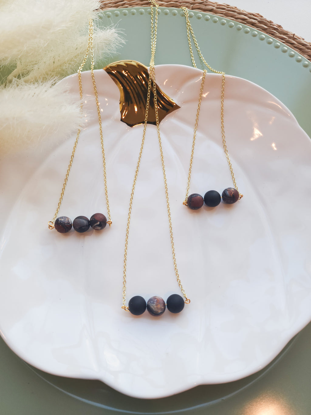 Eshet chayil Necklace