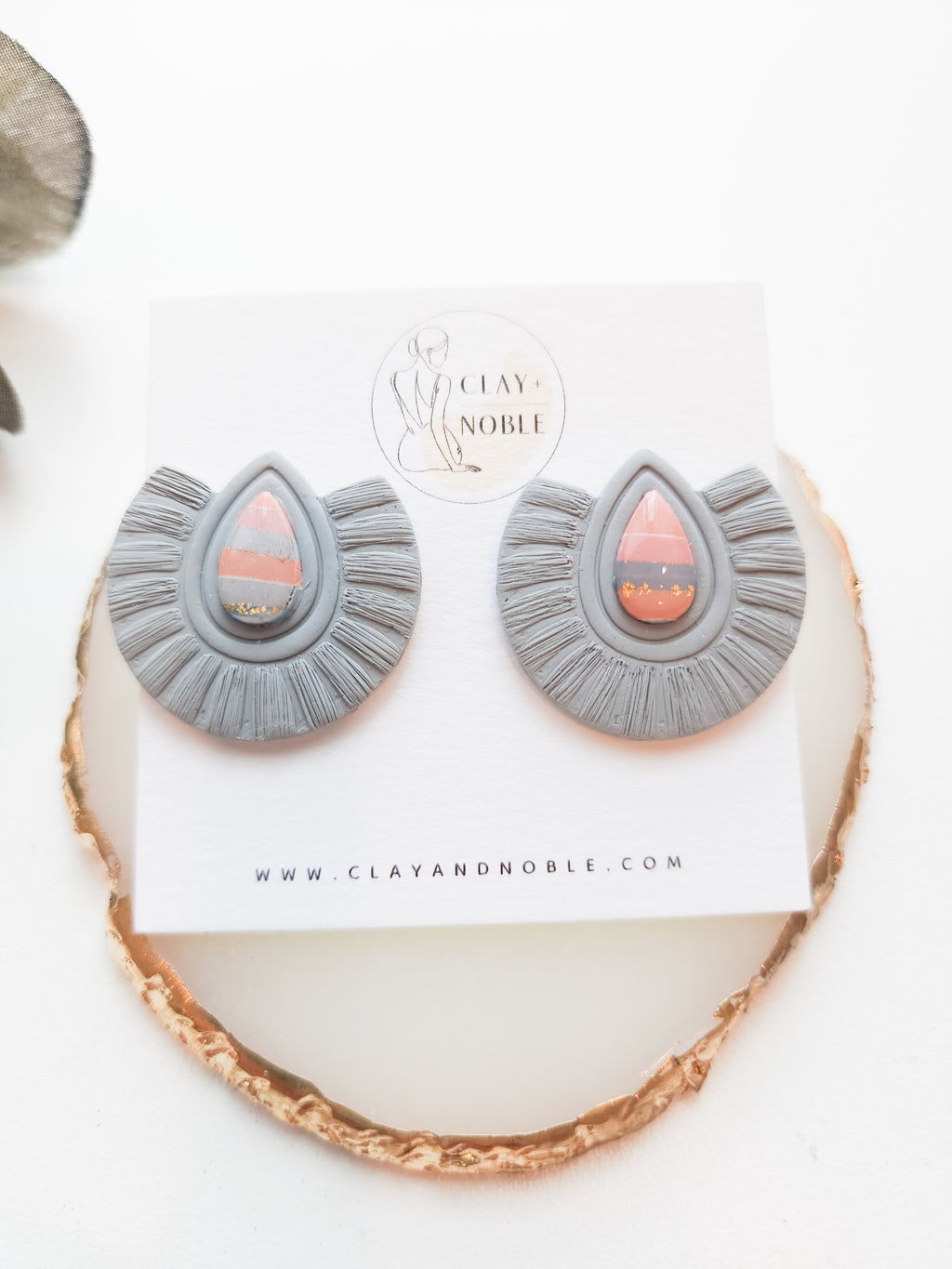 Gray diamond fan stud